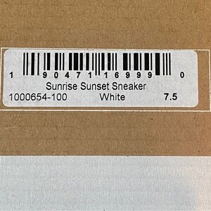 NEW in BOX Soludos Sunrise Sunset Sneaker reg $149